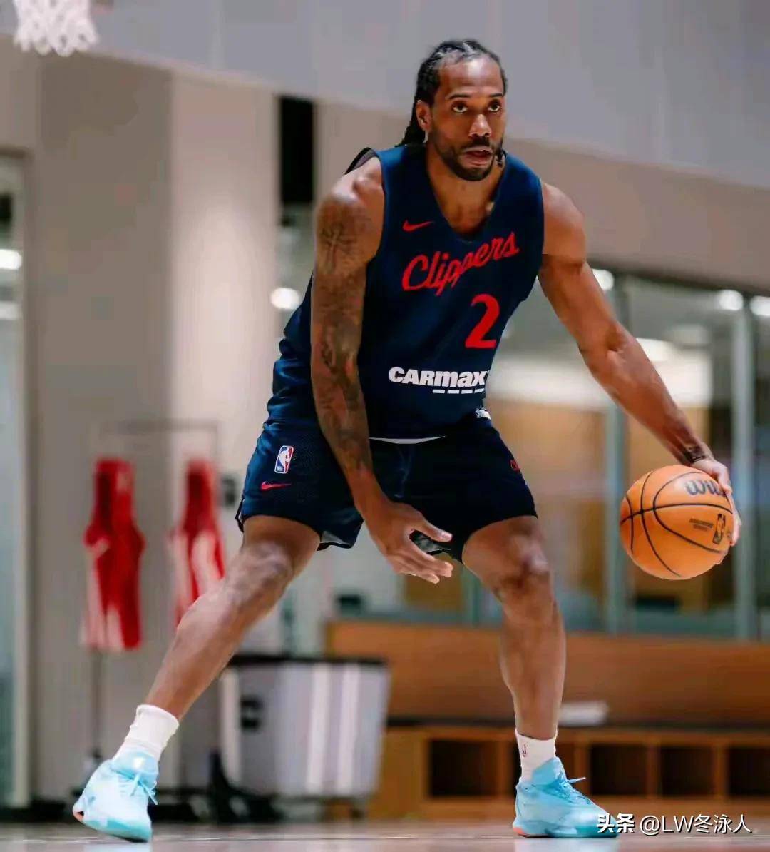 爱游戏APP下载-浓眉哥焦点对战，穆雷与50激战切尔西分钟，比赛规则变更胜负难料！全场沸腾不已